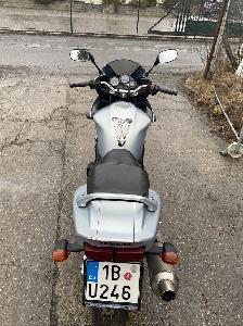 Yamaha FZS  600