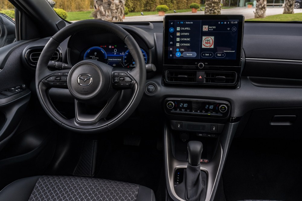 Mazda 2 Hybrid