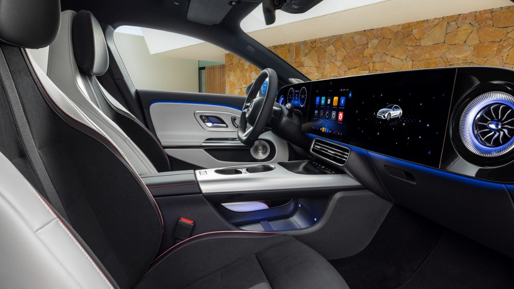 Mercedes-Benz CLA &ndash; Tř&iacute;da sama pro sebe