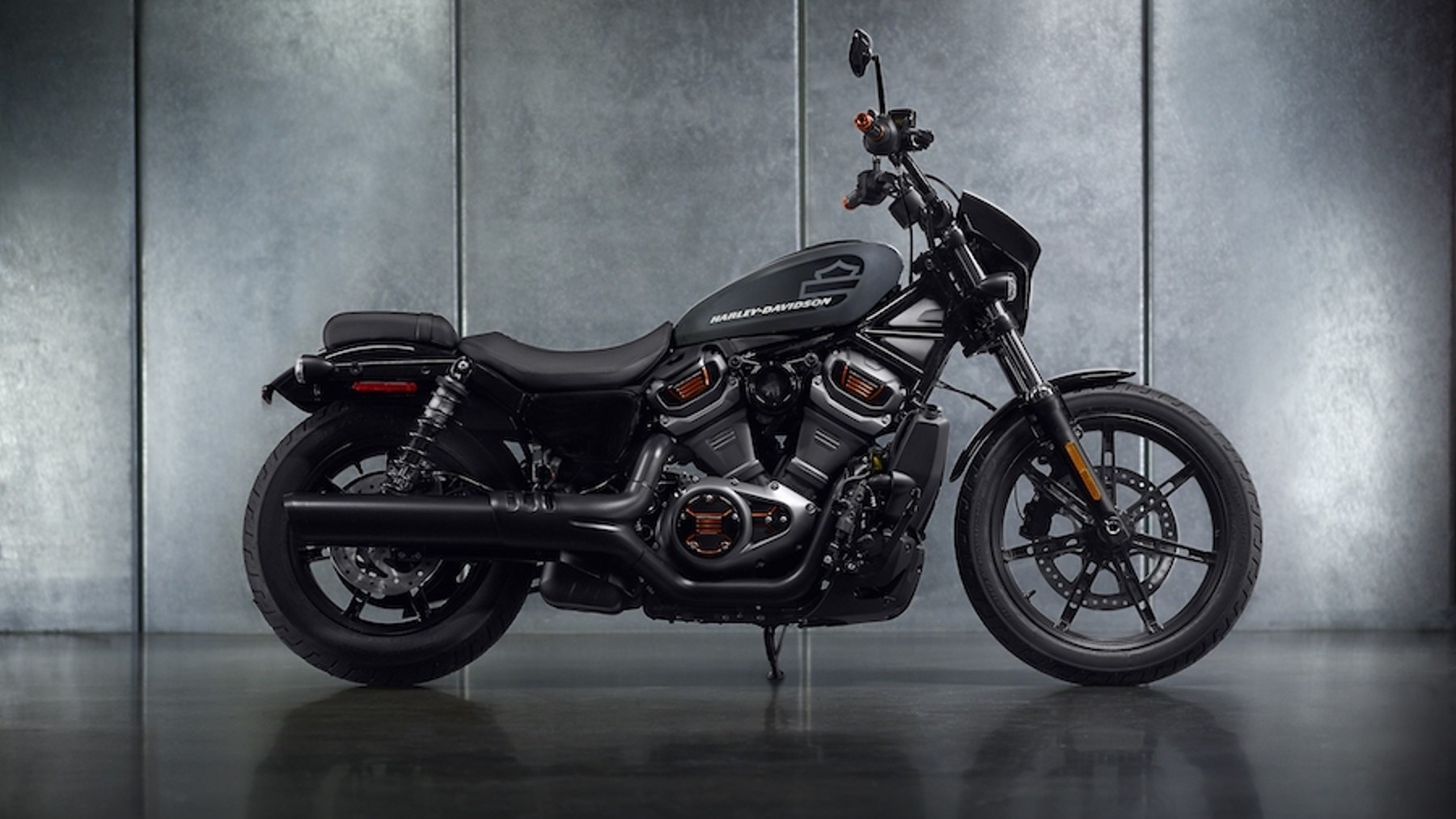 HARLEY-DAVIDSON® NIGHTSTER HARLEY-DAVIDSON® NIGHTSTER