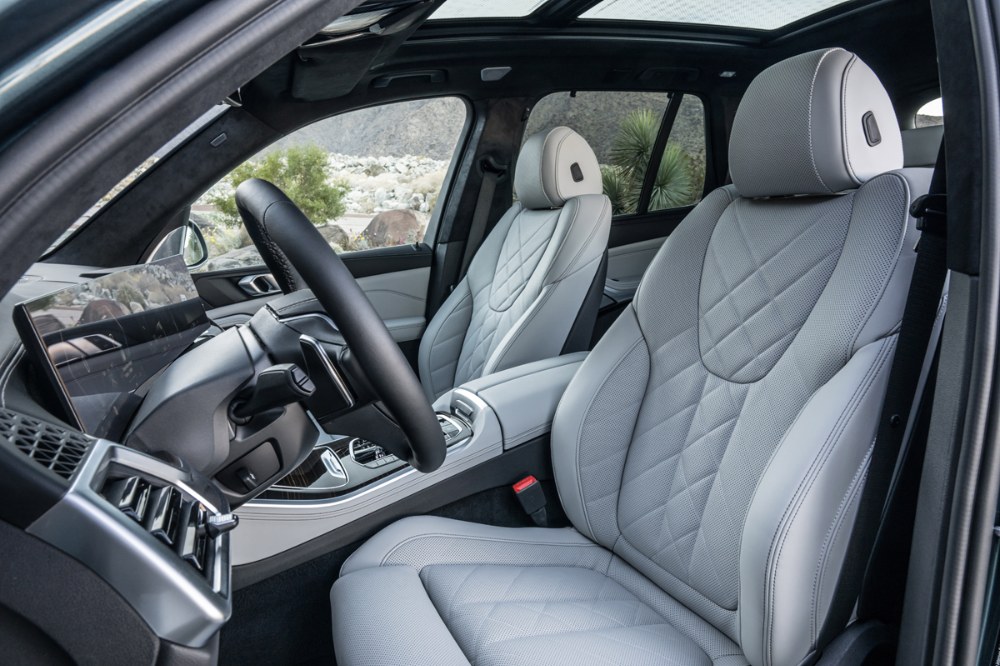BMW X5 &ndash; Pod kůž&iacute;