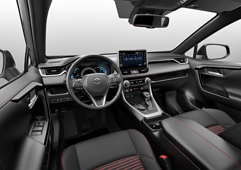 Suzuki Across Plug-in Hybrid – Tichá voda Suzuki Across Plug-in Hybrid – Tichá voda
